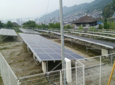 坂西太陽光発電所施工後画像